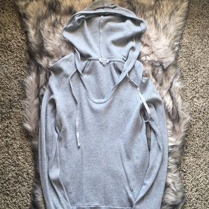 Long sleeve thermal pullover